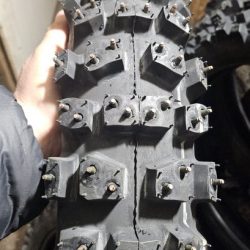 Izpārdots! Ziemas motokrosa riepa ar radzēm 110/100-18 Mitas Winter Friction 454. Cena 280.00 eur.