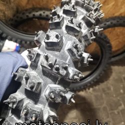 IZPĀRDOTS! Ziemas motokrosa riepa ar radzēm 90/100-16 Mitas Terra Force-EX HT 454, 25 mm. Cena 240.00 eur